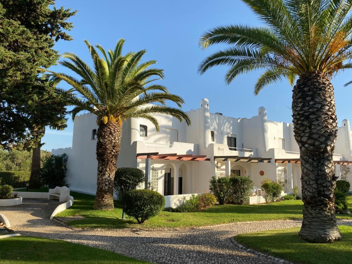 Superb Beach Townhouse At Vila Gaivota Resort Ferragudo Exterior photo
