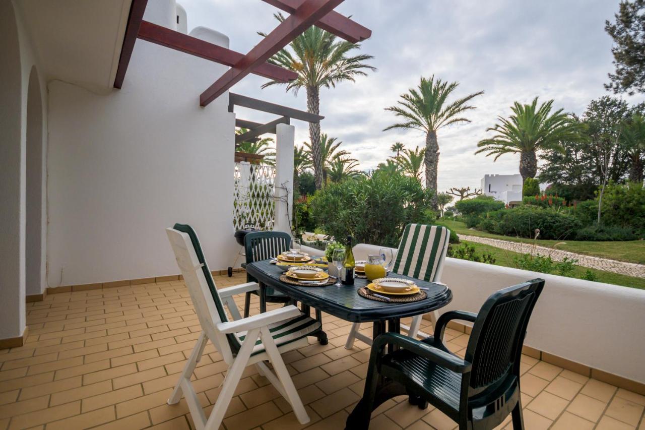 Superb Beach Townhouse At Vila Gaivota Resort Ferragudo Exterior photo