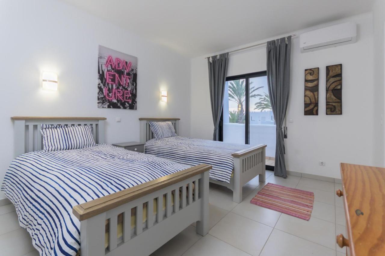 Superb Beach Townhouse At Vila Gaivota Resort Ferragudo Exterior photo